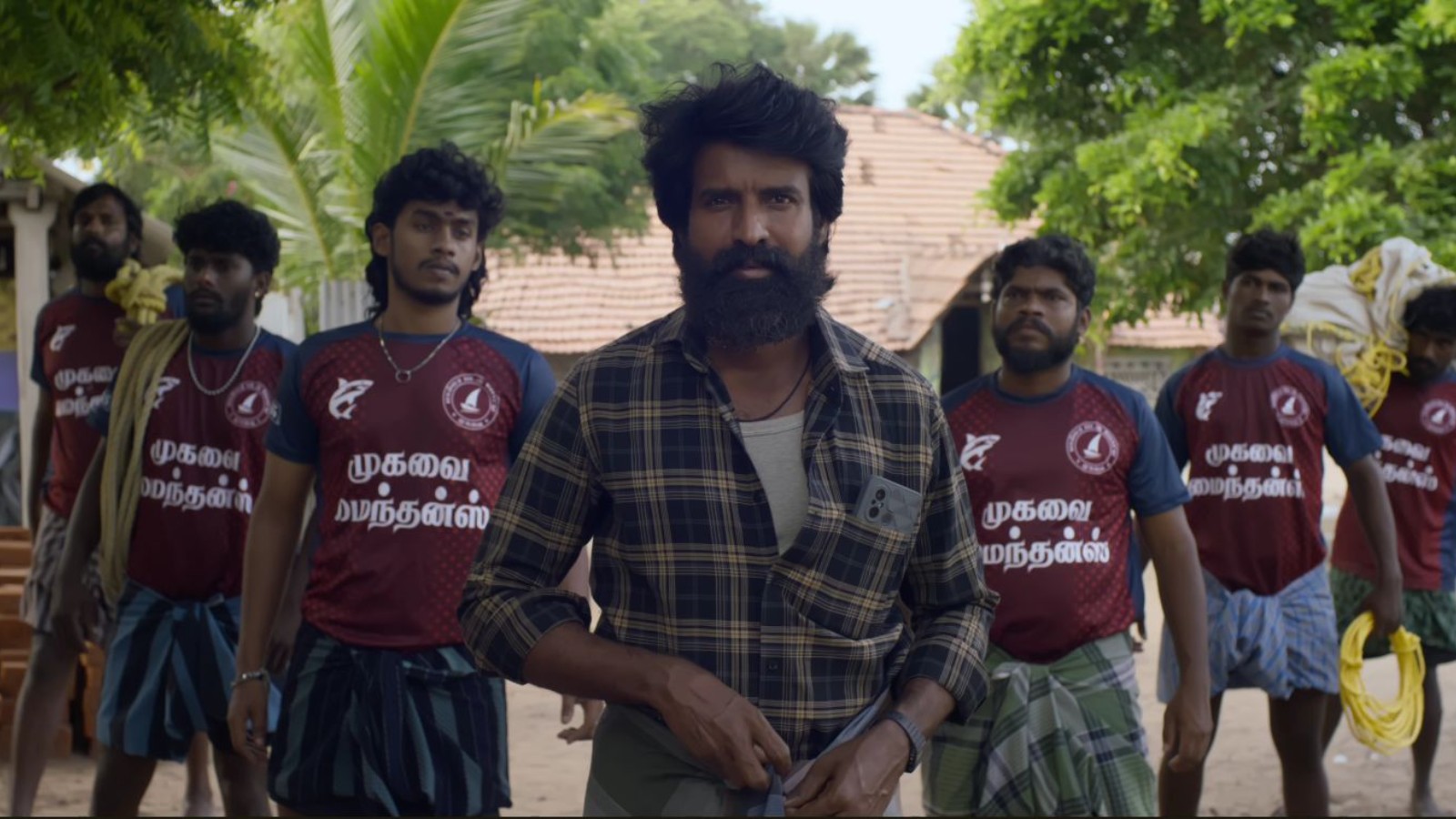 Mandaadi Movie Review: Soori’s sea-bound sports drama makes its mark with strong execution